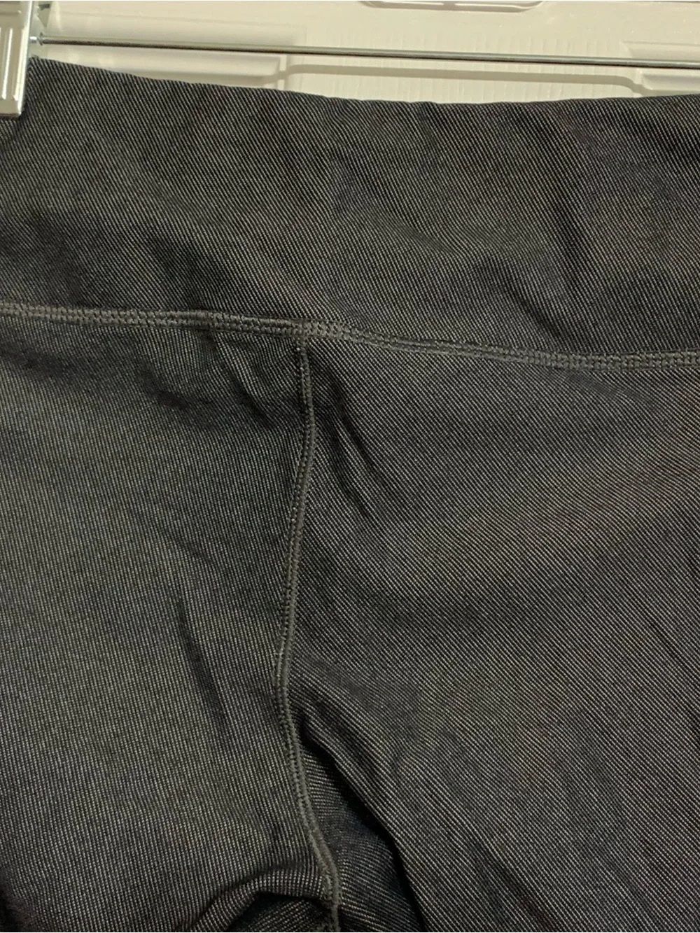 Reebok Women’s Dark Gray Athletic Leggings with Ruched Ankles